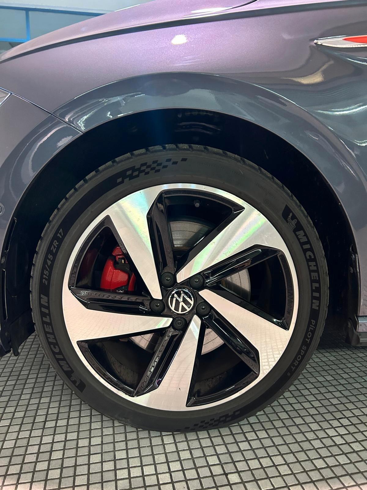 Volkswagen Polo 2.0 TSI DSG GTI