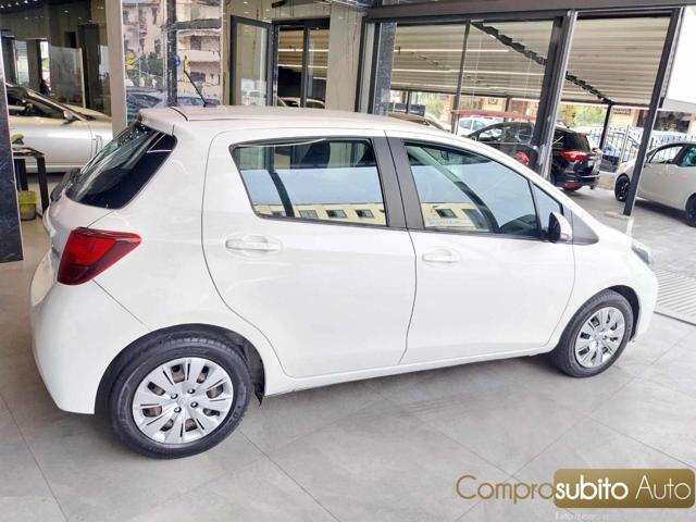TOYOTA Yaris 1.0 5 porte Lounge ( Garanzia 12 Mesi)