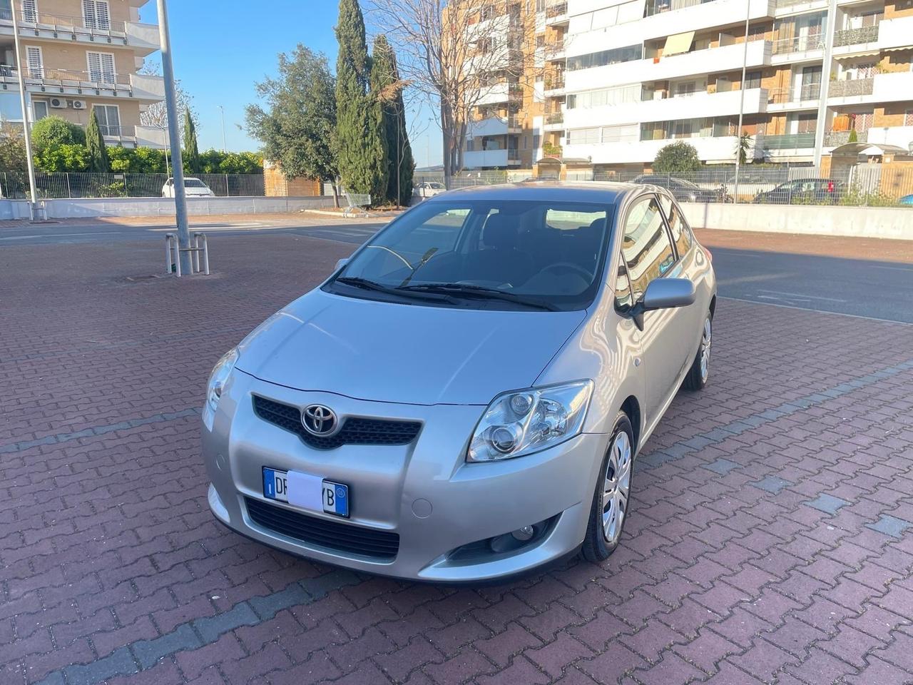 Toyota Auris 1.4 3p