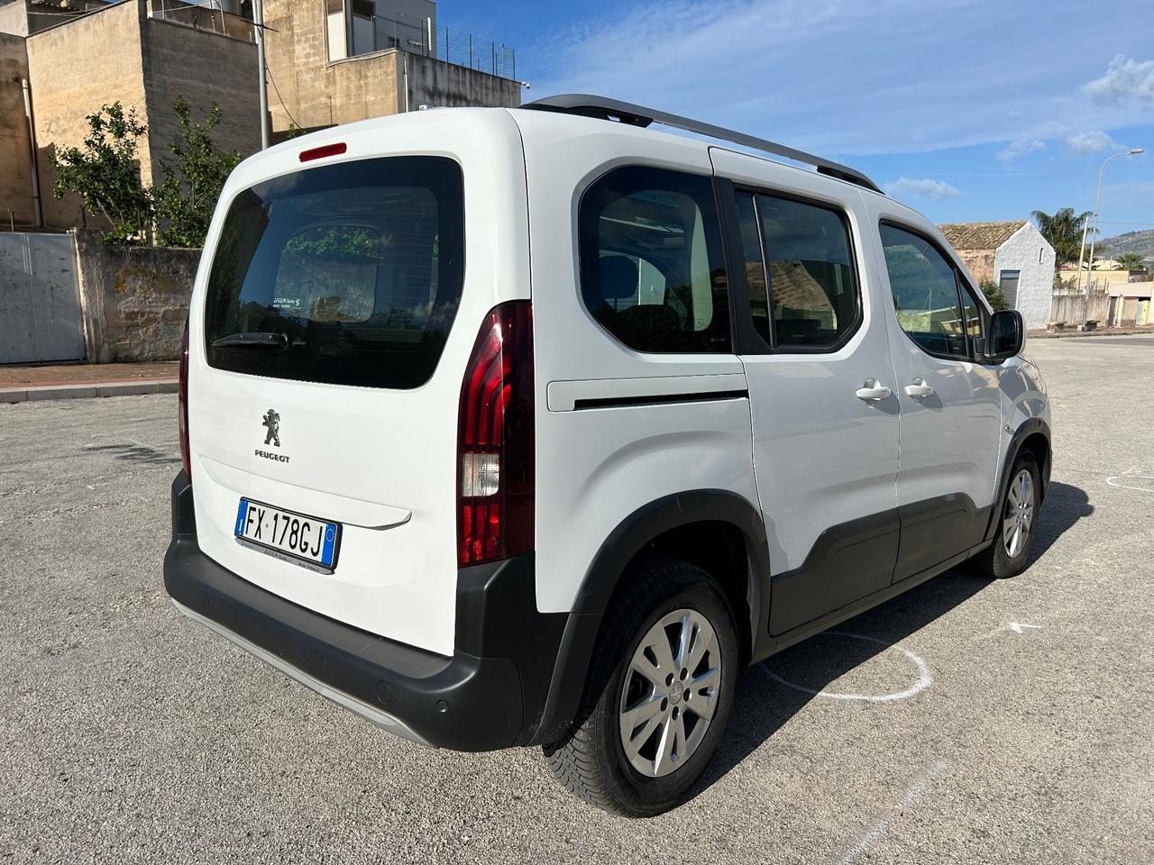 Peugeot Rifter BlueHDi 100 GT Line Standard