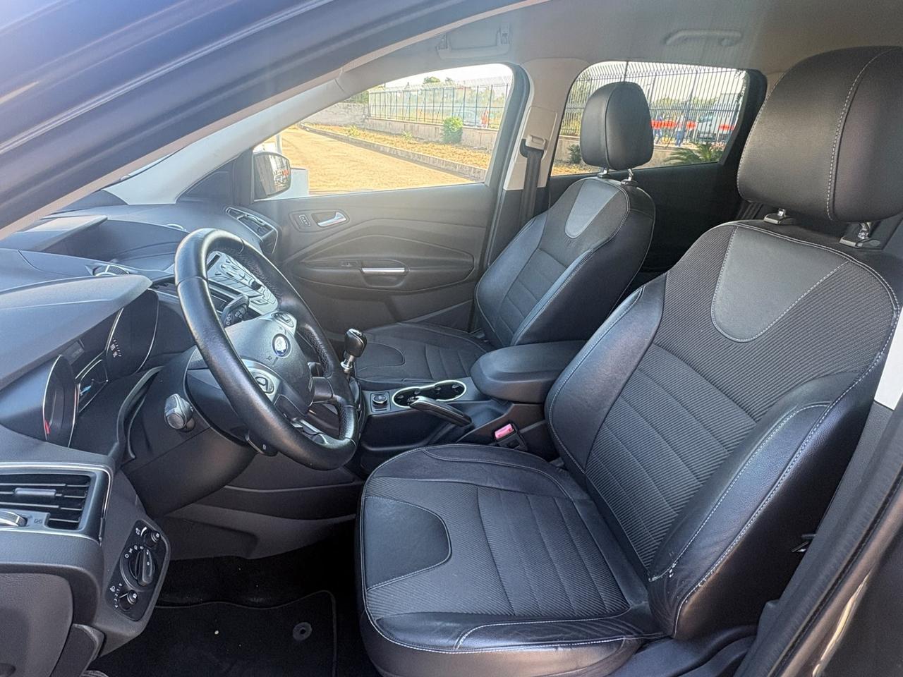 Ford Kuga 2.0 TDCI 120 CV S&S 2WD Titanium