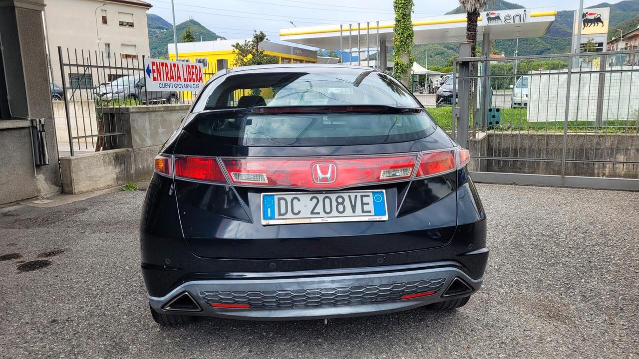 Honda Civic 2.2 i-CTDi 5p. Executive