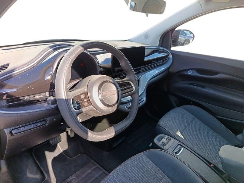 FIAT 500 500e 42 kWh La Prima