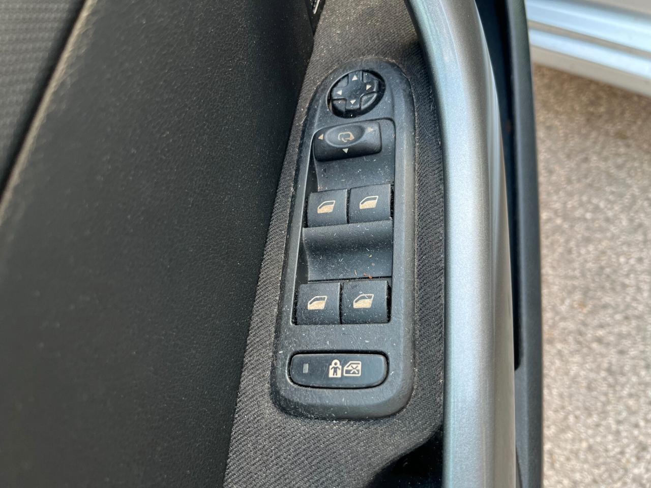 Peugeot 308 1.6 HDi 110CV SW Ciel Tecno