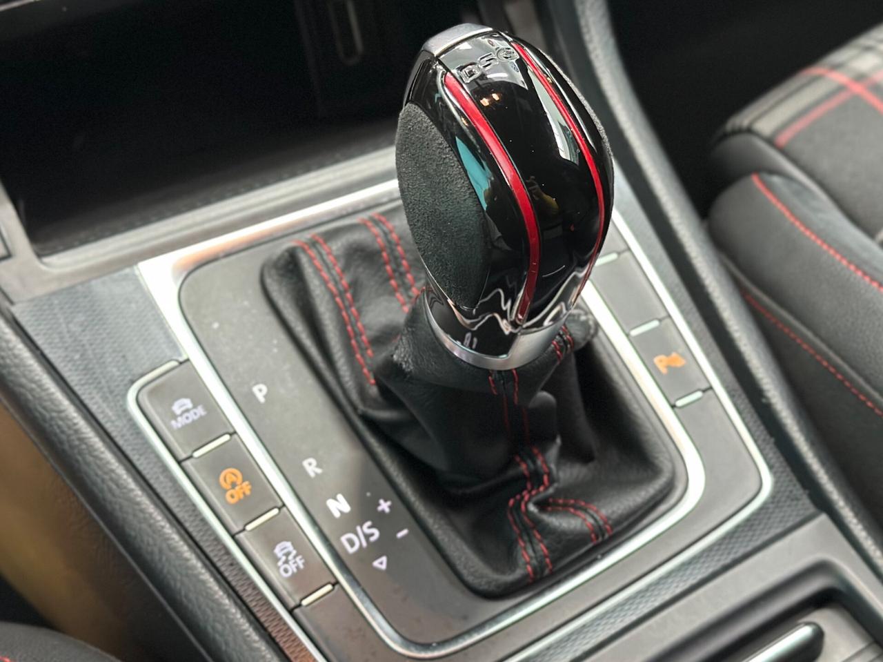 VOLKSWAGEN GOLF 7 GTI 2.0 TSI 220CV DSG AUTOMATICA
