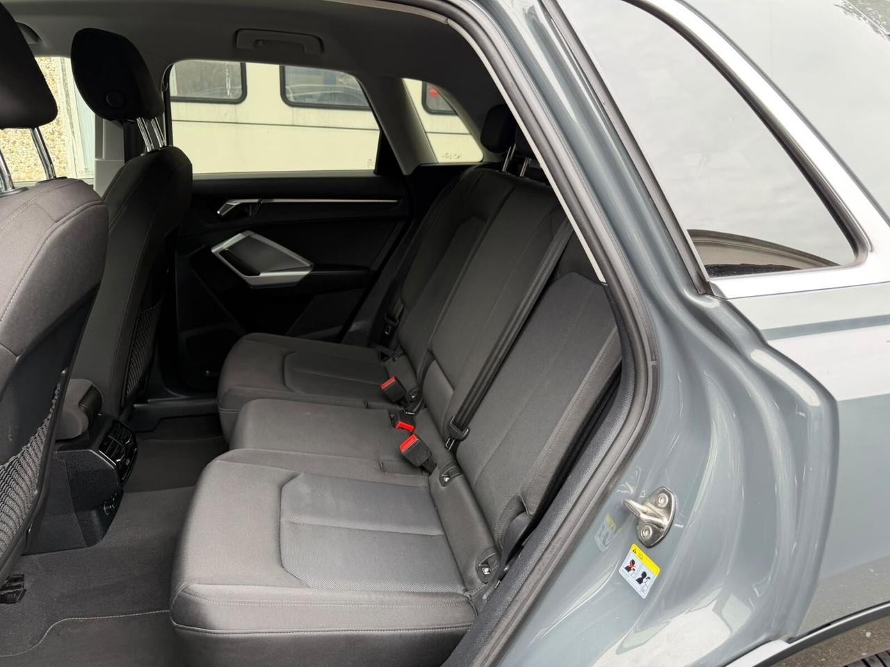 Audi Q3 40 TDI quattro S tronic Business