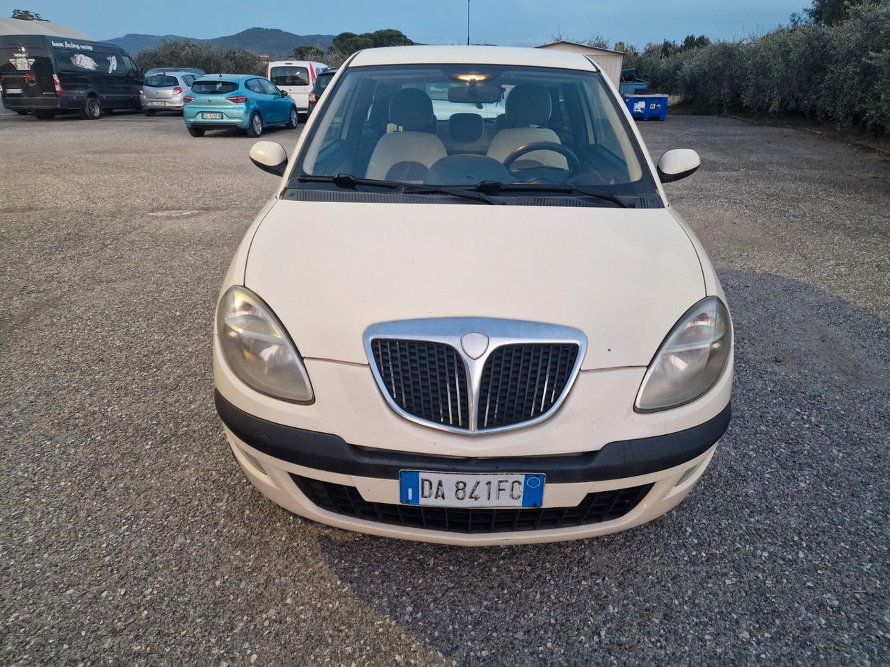 Lancia Ypsilon 1.3 MJT 75 CV Argento