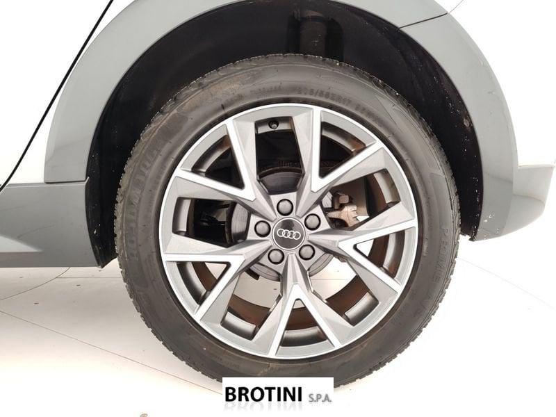 Audi A1 Sportback Allstreet 30 TSI S Tronic Identity Coontrast