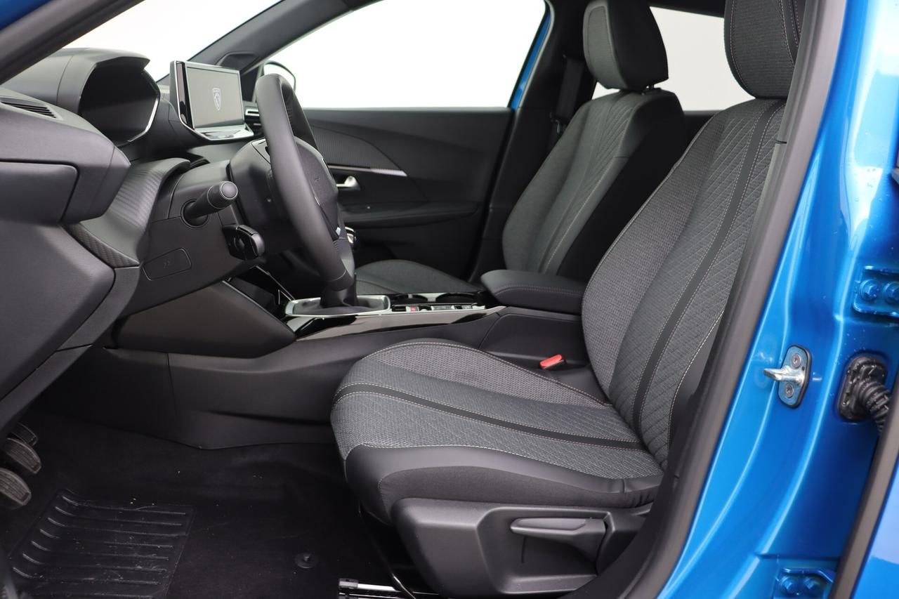 Peugeot 2008 Allure 1.2 Km0 * NAVIGAT. BLUETOOTH *