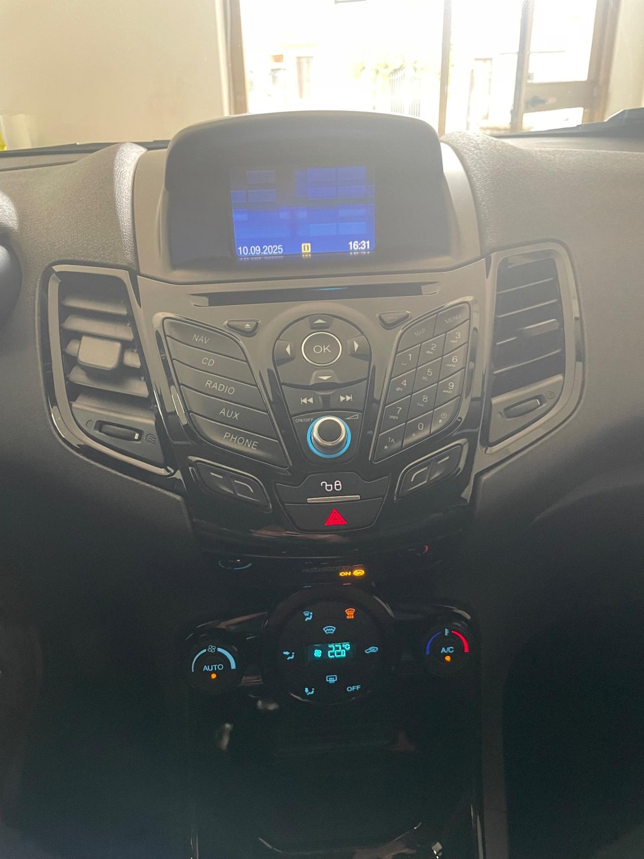 FORD FIESTA 1.5 TDCi 75CV 5 PORTE TITANIUM