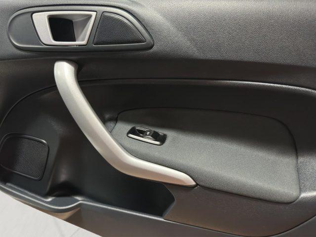 FORD Fiesta 1.2 16V 82CV 5p. Titanium Bs.