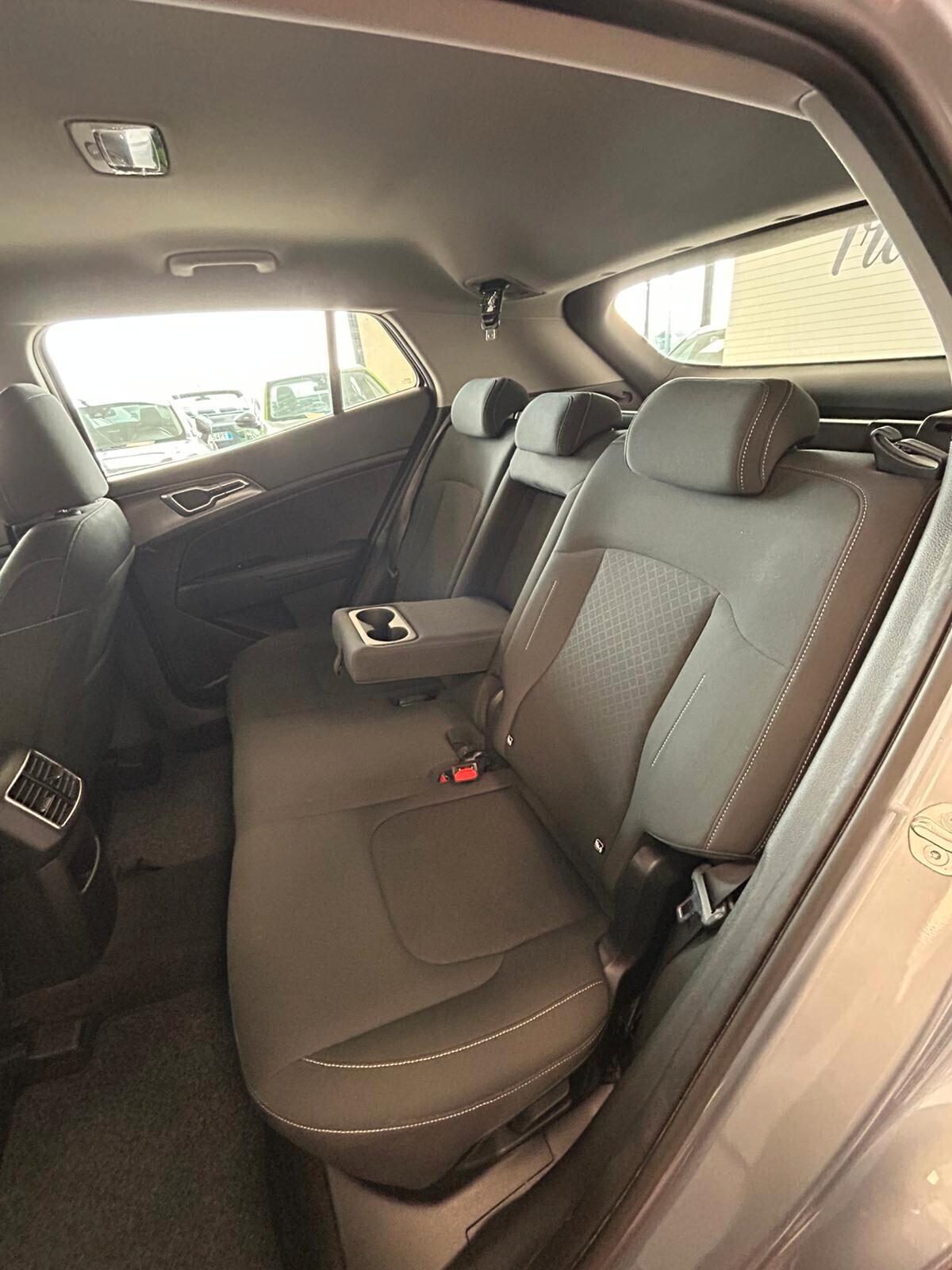 Kia Sportage 1.6 CRDi MHEV DCT Business