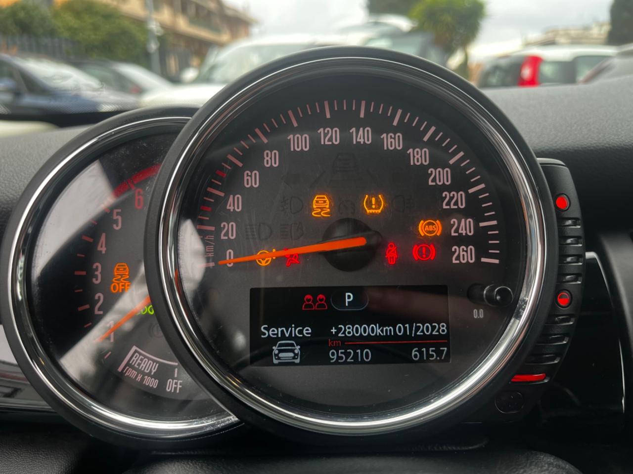 Mini 1.5 Cooper D- 95000km AUTOMATICA