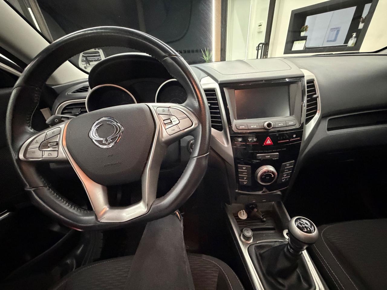 Ssangyong Tivoli 1.6 2WD Be Visual Hot Aebs