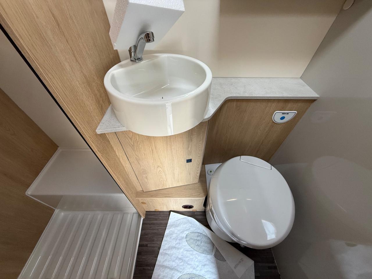 CI INTYERNATIONAL HORON 98 XT 5 POSTI OMOLOGATI