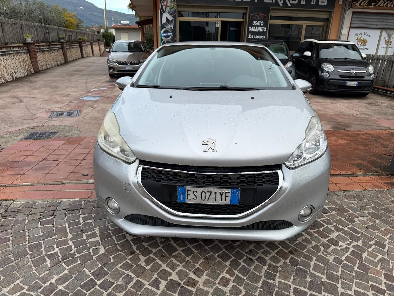 Peugeot 208 1.4 e-HDi 68 CV S&S robotizzato 5 porte Active