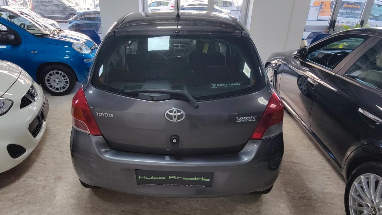 Toyota Yaris 1.0 5 Porte