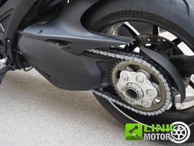DUCATI Diavel Red Carbon