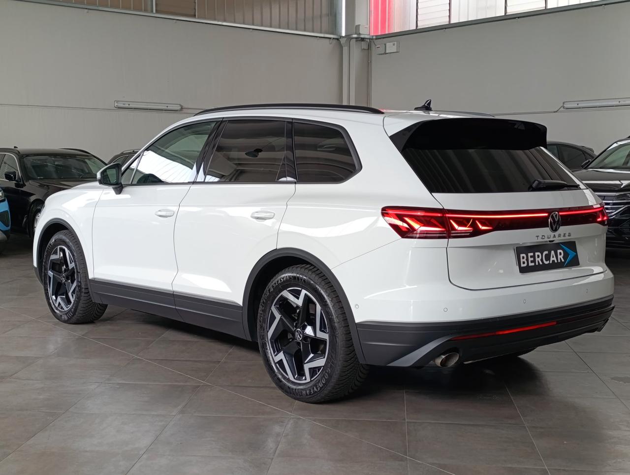 Volkswagen Touareg 3.0 V6 tdi scr 231cv auto