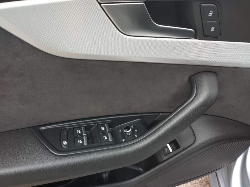 Audi A4 Avant 2.0 TFSI g-tron S-LINE MATRIX LED, ACC, CERCHI 18!!!!