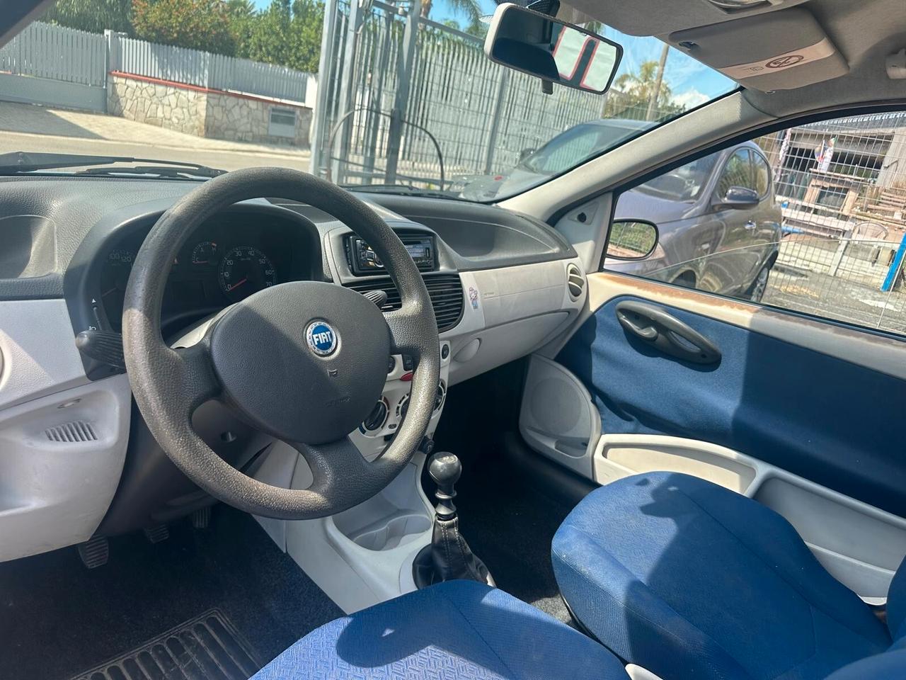 Fiat Punto 1.2 16V 3 porte Dynamic-2004
