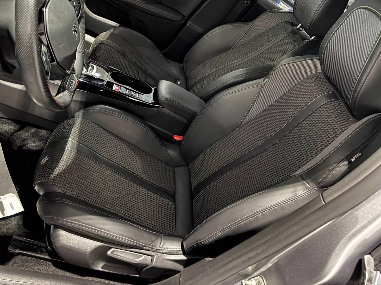 PEUGEOT 2008 II 2020 - 2008 1.2 puretech GT Pack s&s 130cv eat8