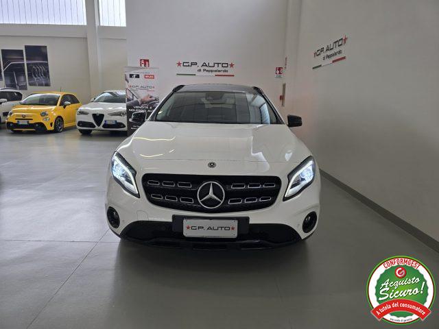 MERCEDES-BENZ GLA 200 d Automatic 4Matic Premium + Tetto