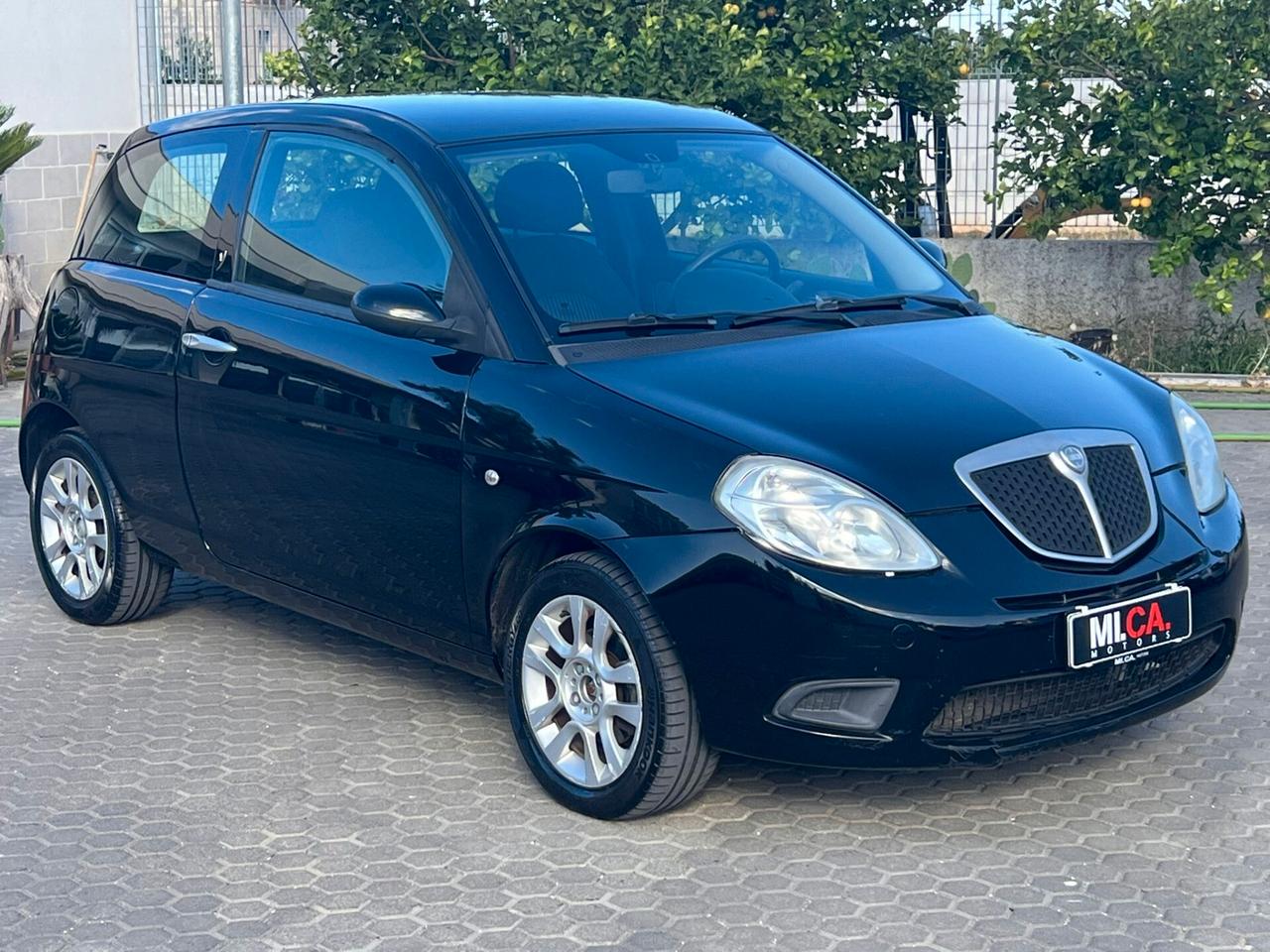 Lancia Ypsilon 1.3 MJT 75 CV Argento