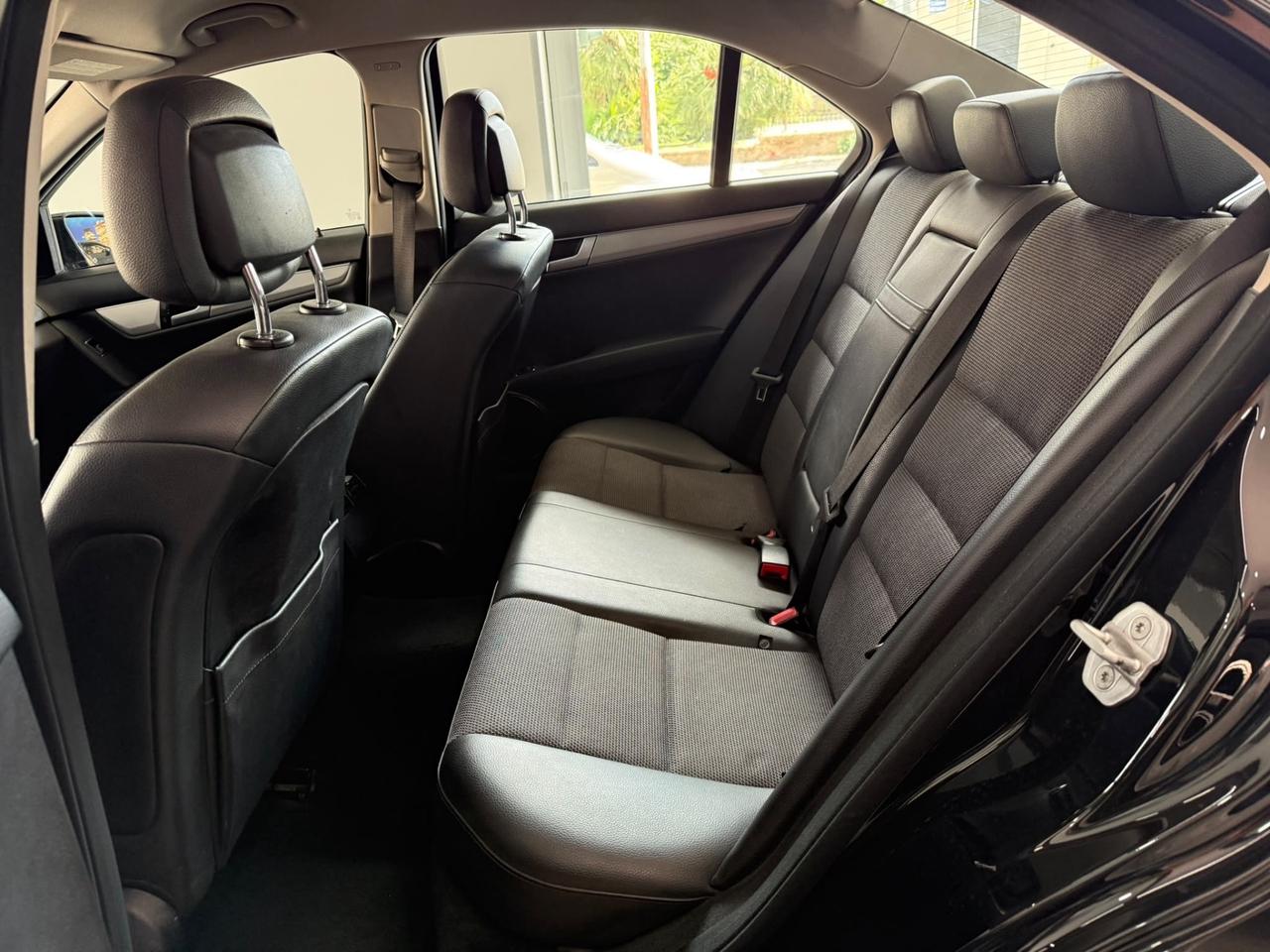 Mercedes-benz C 220 CDI BlueEFFICIENCY Avantgarde