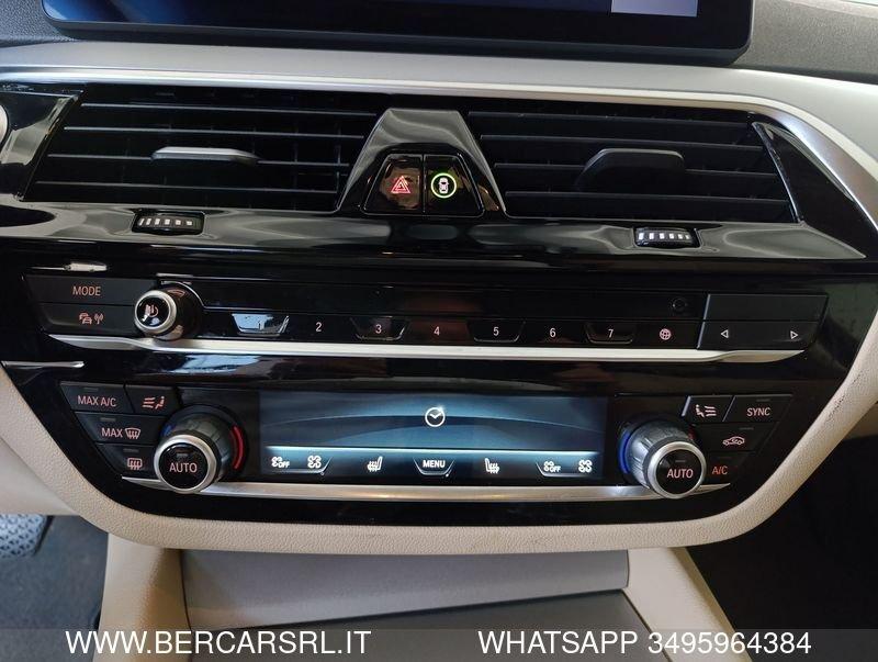 BMW Serie 5 520d 48V Touring Business*SEDILI RISCALDATI*TELECAMERA*PDC*FULL LED*GANCIO TRAINO*