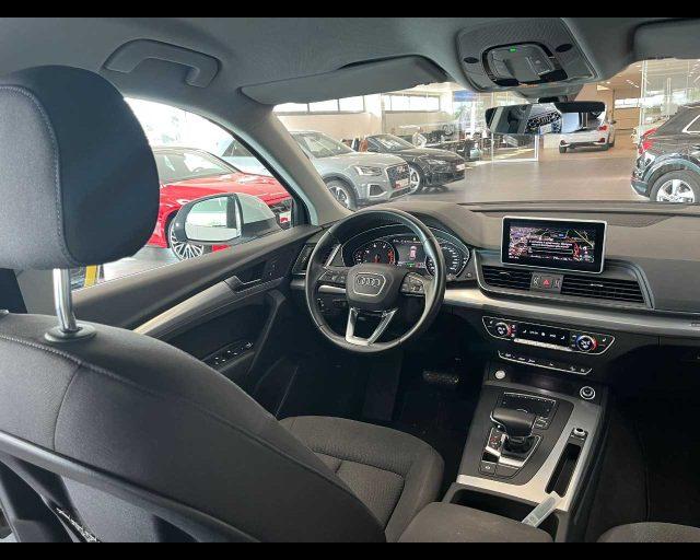 AUDI Q5 35 TDI quattro S tronic Business Design