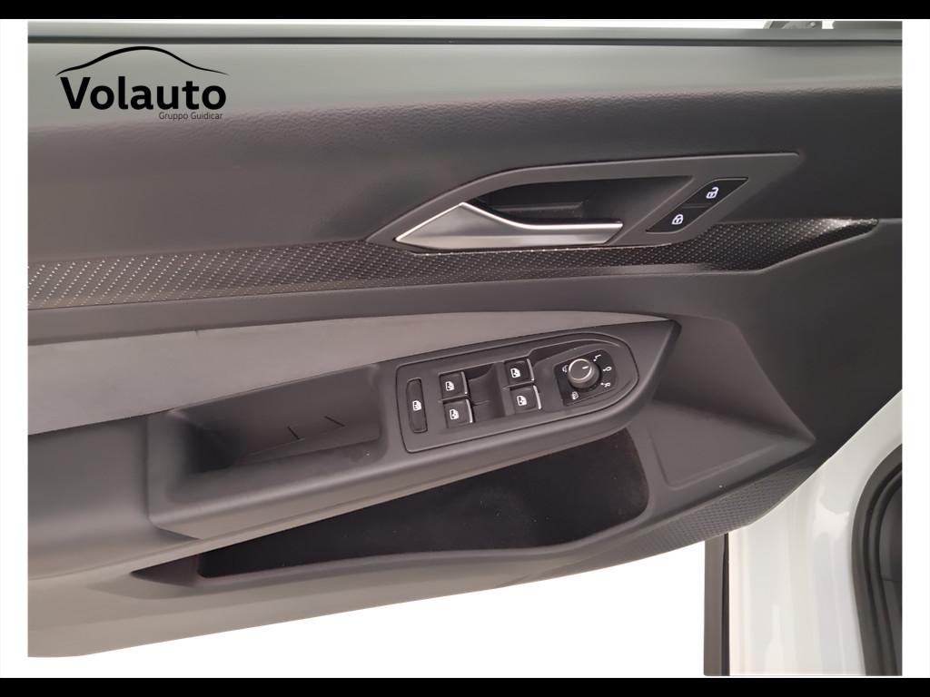 VOLKSWAGEN Golf VIII 2020 - Golf 1.5 etsi evo R-Line 130cv dsg