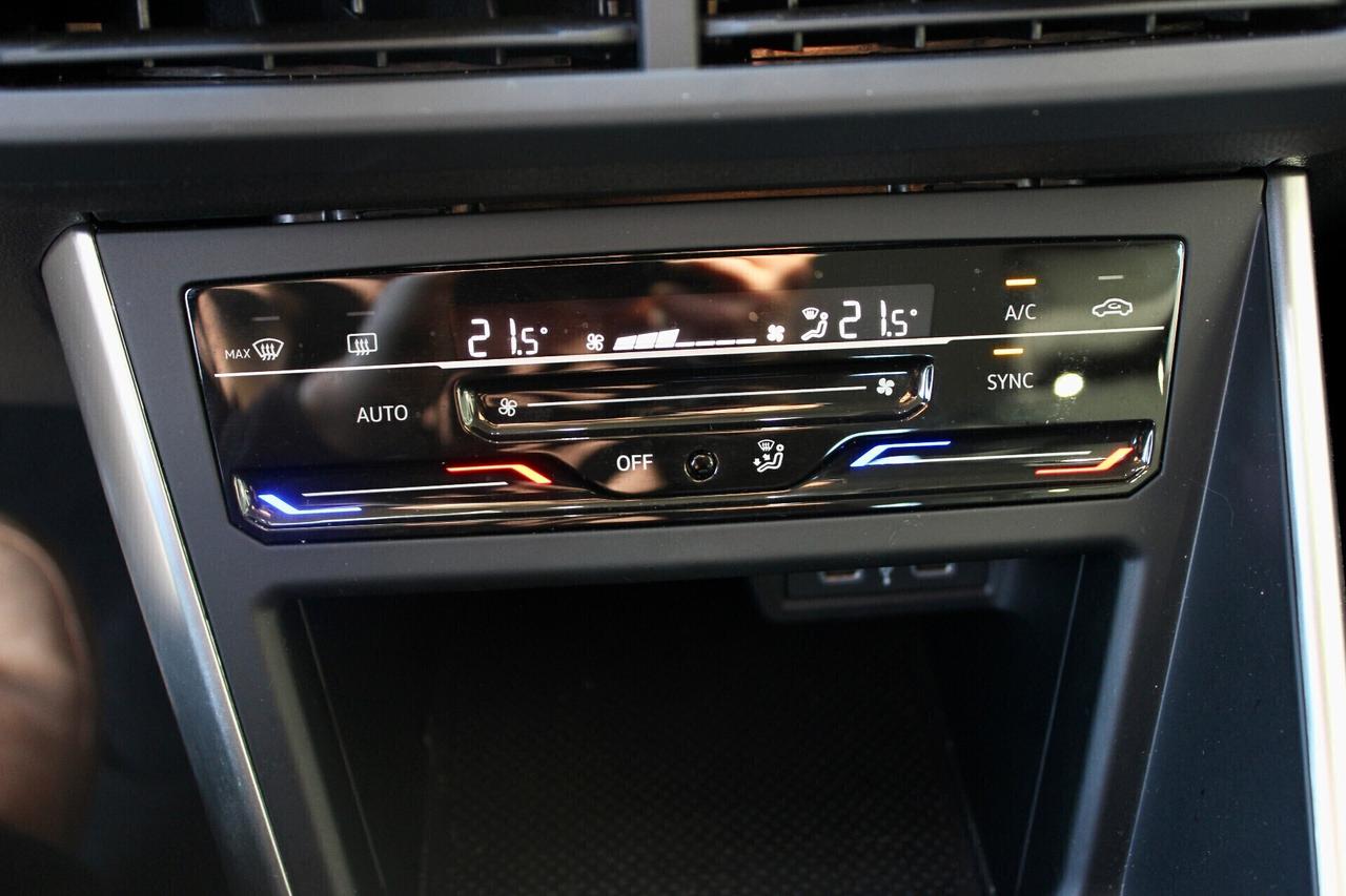 Volkswagen Taigo Life 1.0 TSI NAVY CLIMA AUTO BI-ZONA