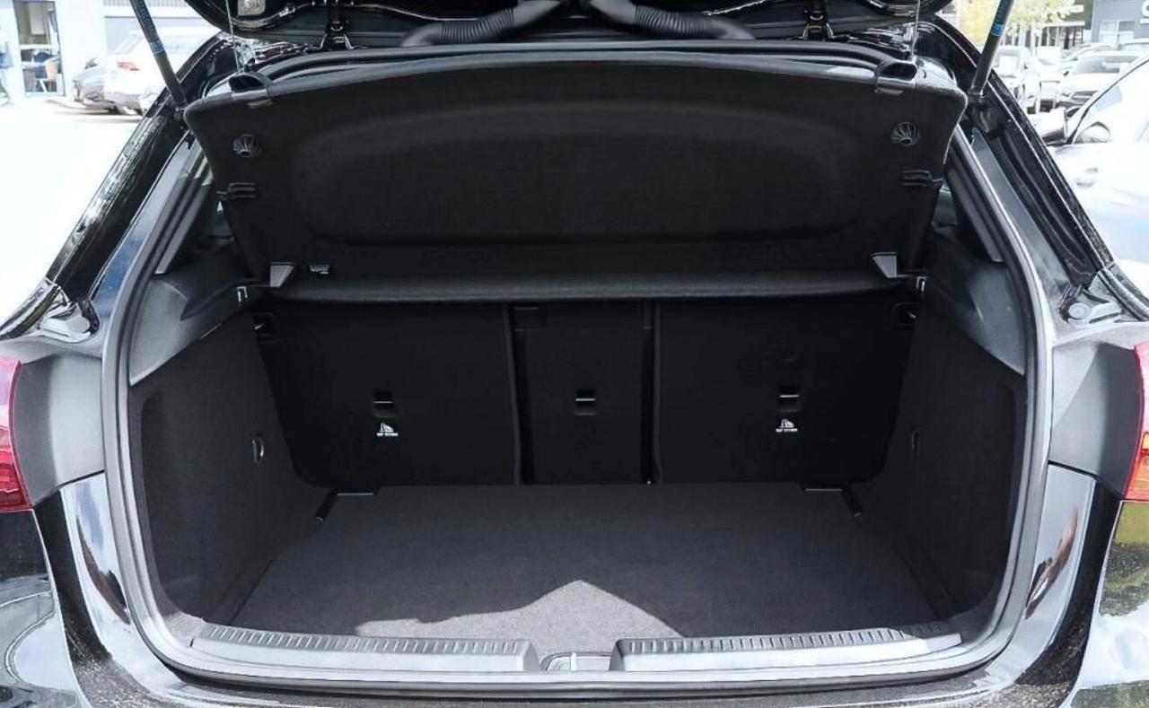 Mercedes-benz A 180d Automatic Premium AMG Line
