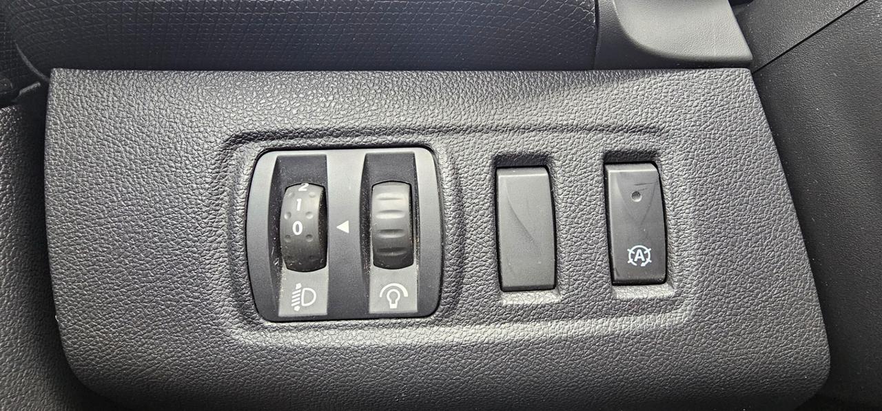 Renault Clio dCi 90 CV 5 porte Moschino EURO6