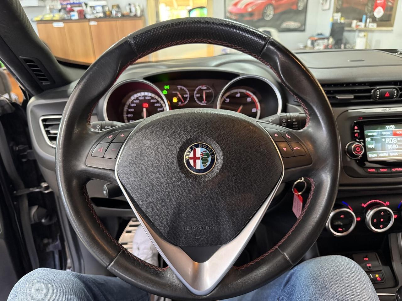 GIULIETTA 2.0 JTDM-2 Distinctive