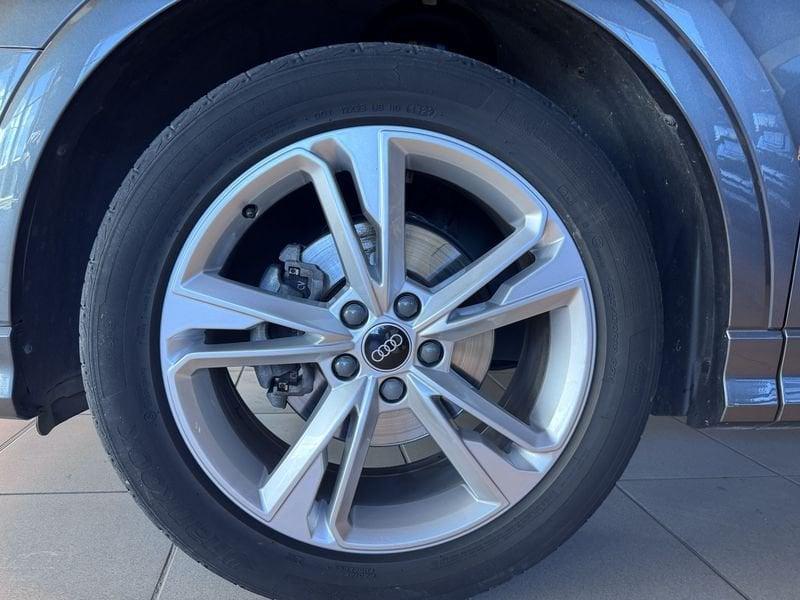 Audi Q3 Q3 35 TDI quattro S tronic S line edition