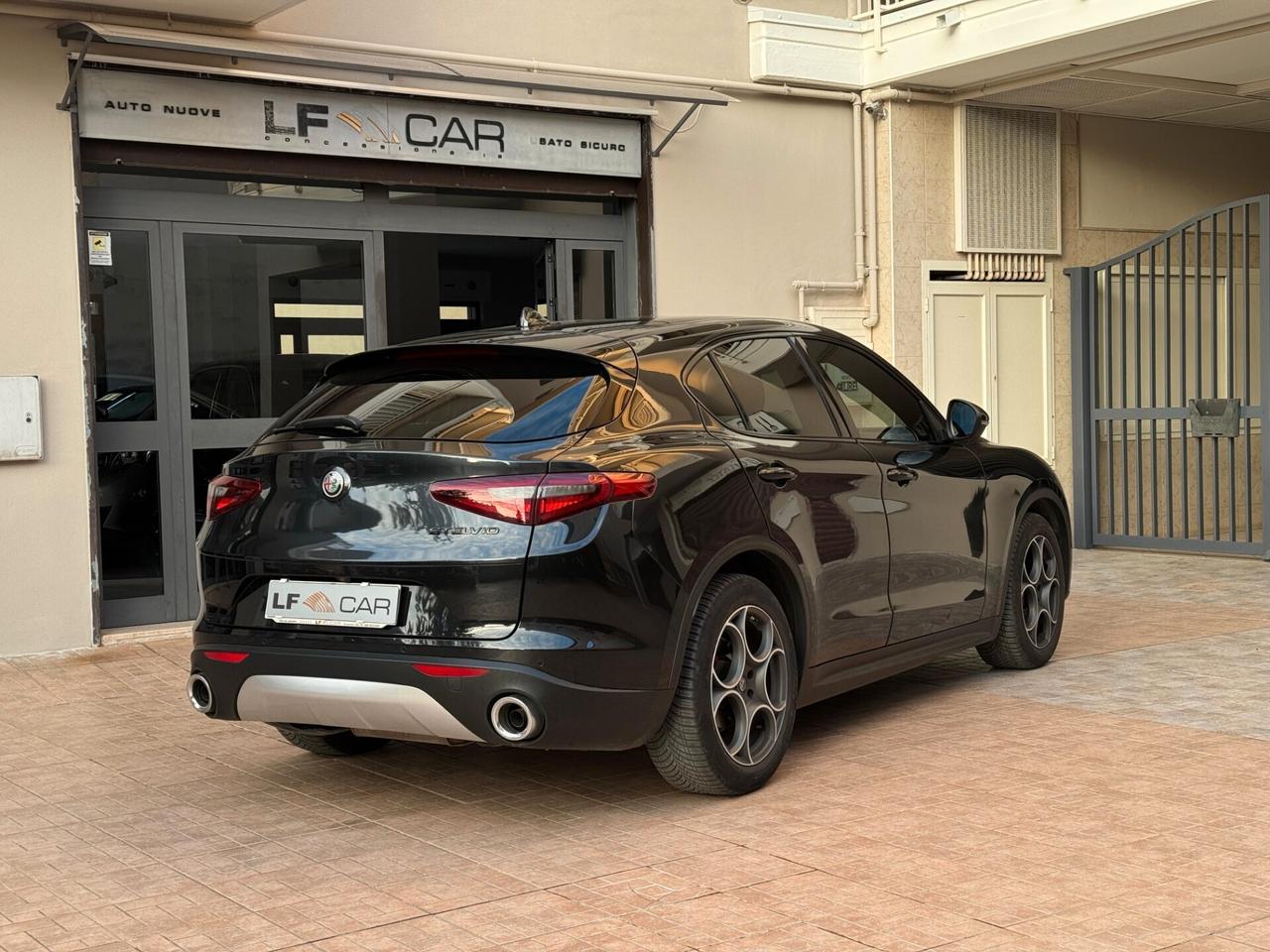 Alfa Romeo Stelvio 2.2 Turbodiesel 190 cv AT8 RWD Executive
