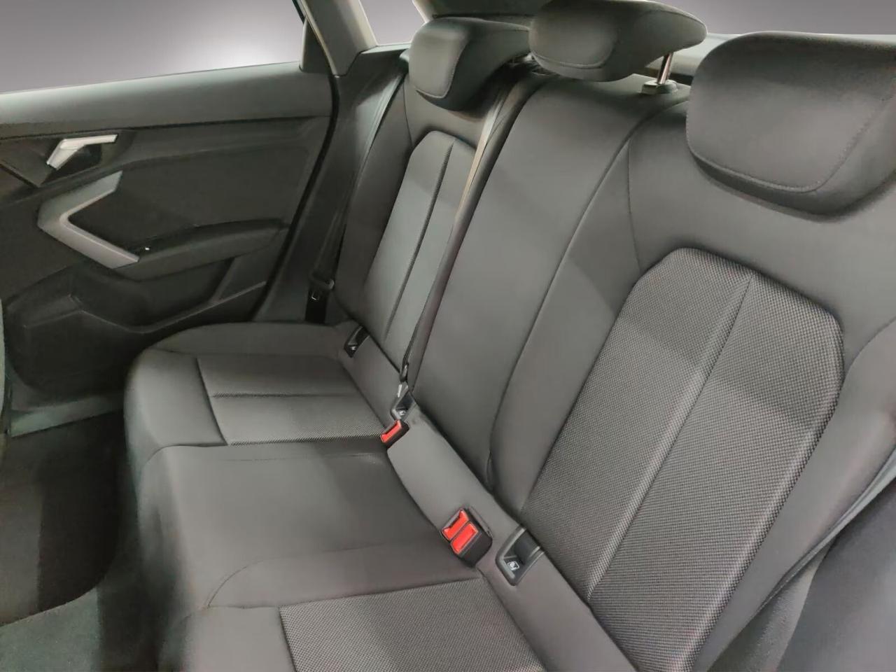 Audi A3 Sportback S line 35 TFSI S-tronic/LED/
