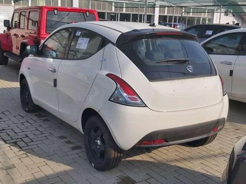 Lancia Ypsilon 1.0 FireFly Hybrid Oro