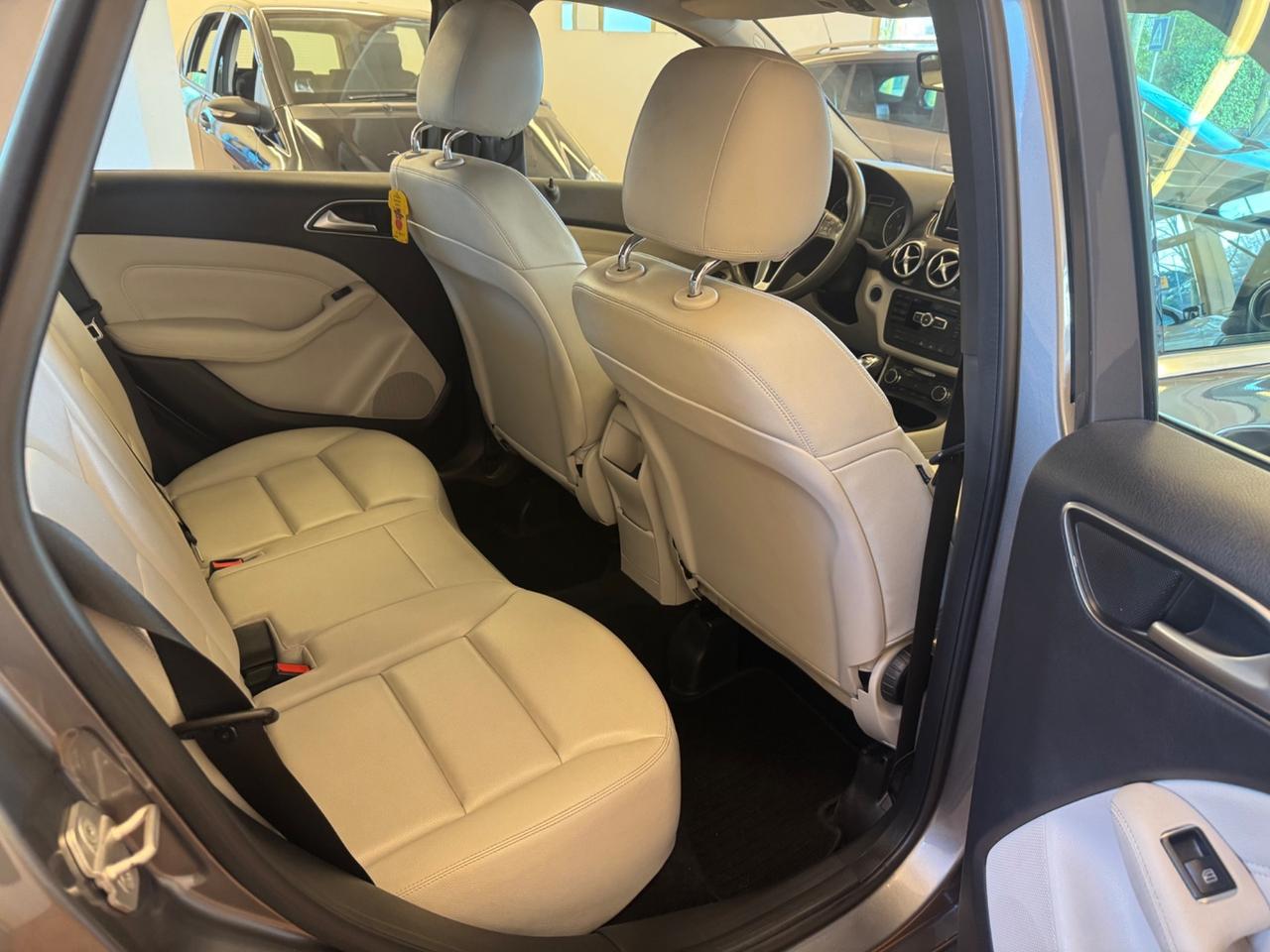 Mercedes-benz B 180 CDI BlueEFFICIENCY Executive OK NEO