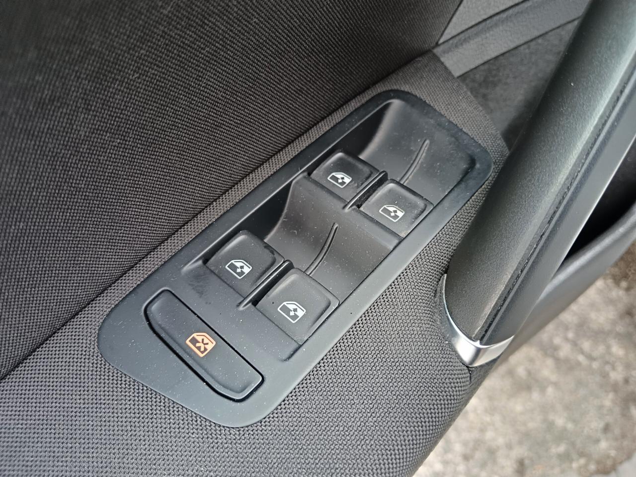 Volkswagen Golf 7.5 1.6 TDI 115CV JOIN FULL OPT
