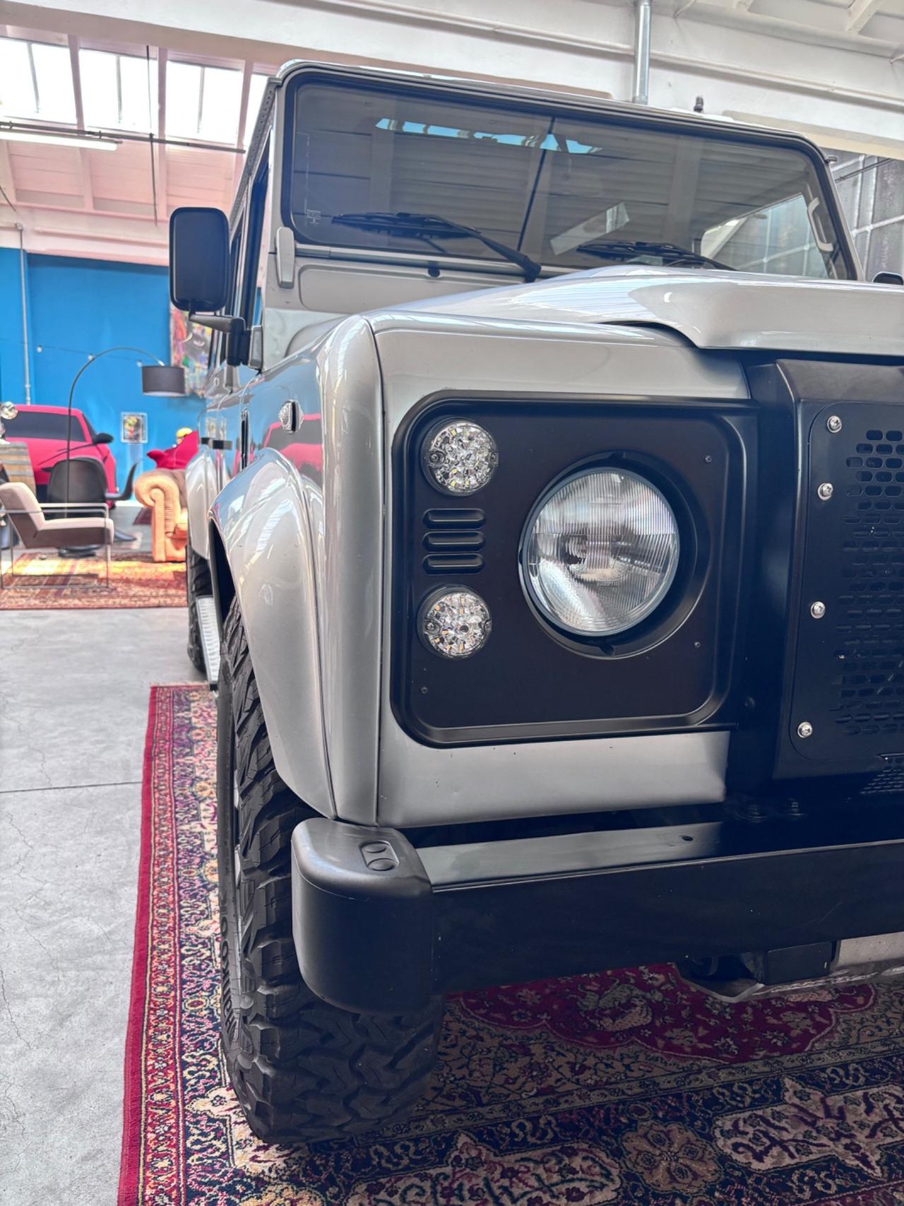 Land Rover Defender 110 2.2 TD4 Station Wagon SE N1