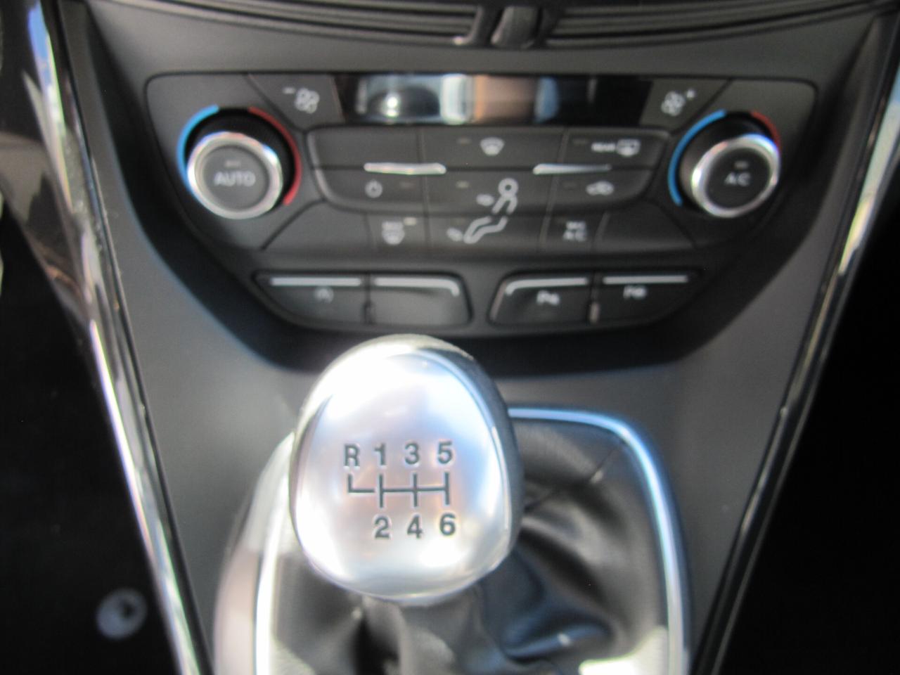 Ford Kuga 1.5 TDCI 120 CV S&S 2WD ST-Line