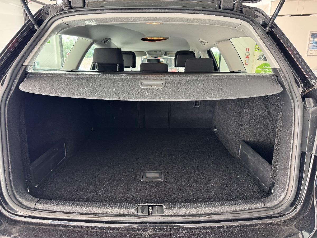 VOLKSWAGEN PASSAT Variant 2.0 TDI Executive BMT NAVIGATORE/ BLOCKSHAFT