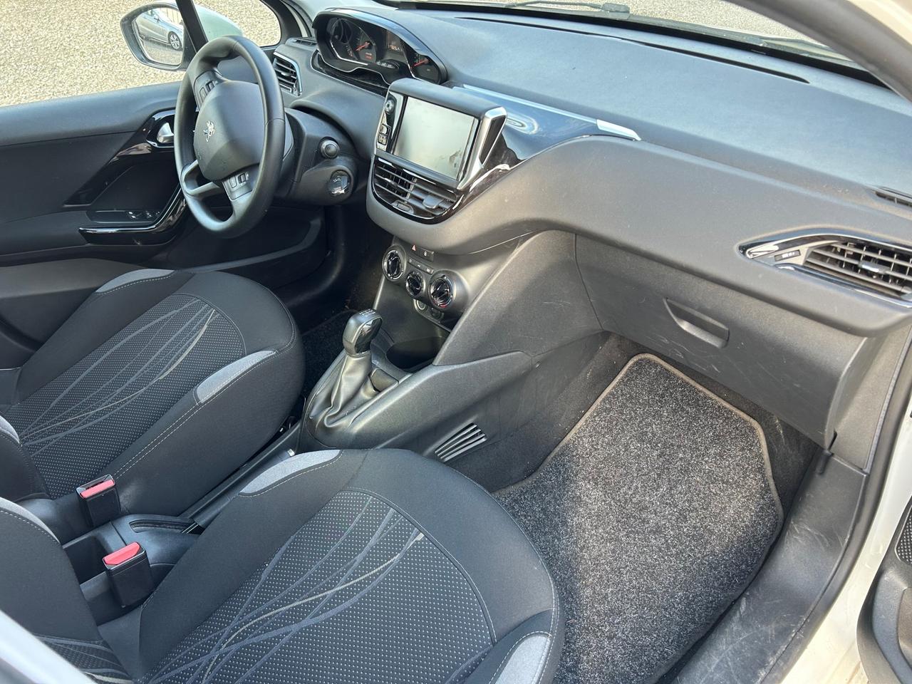 Peugeot 208 1.2 VTi 82 CV 5 porte