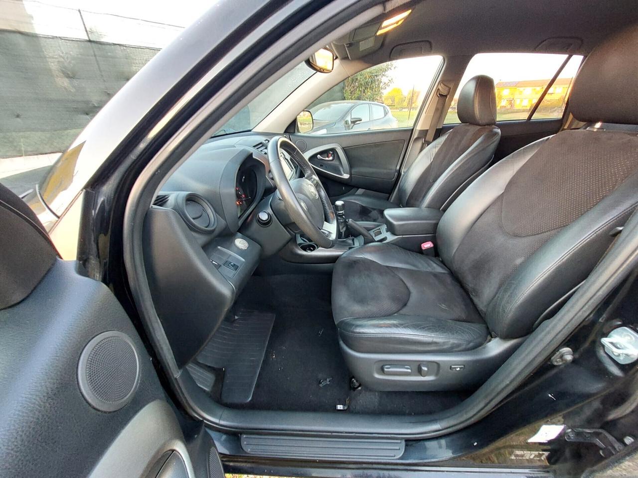 Toyota RAV 4 RAV4 Crossport 2.2 D-4D 150 CV Lounge