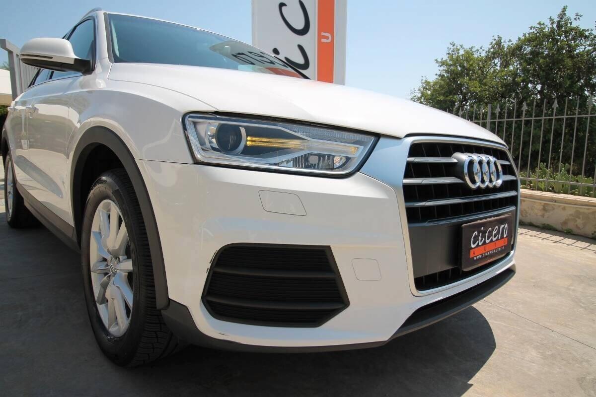 Audi Q3 2.0 TDI 120 CV Business|12.2015