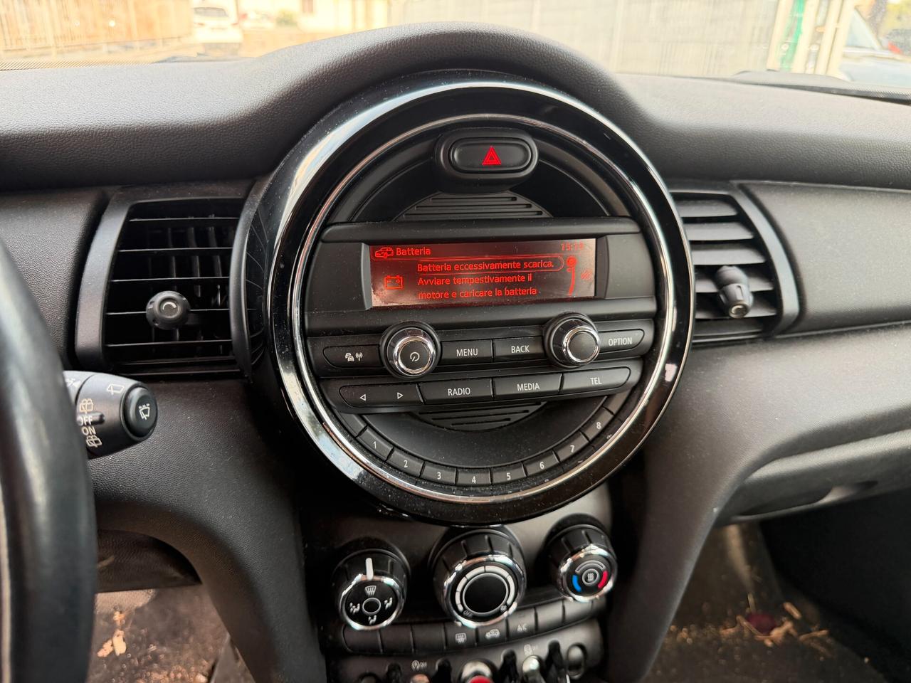 MINI ONE 2016 1.2 BENZINA 102 CV AUTOM *LEGGI