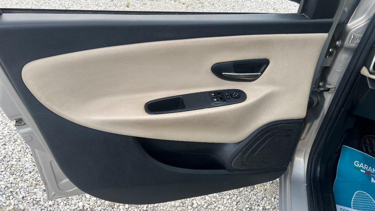 LANCIA - Ypsilon 1.3 mjt Gold c/CL s&s 95cv